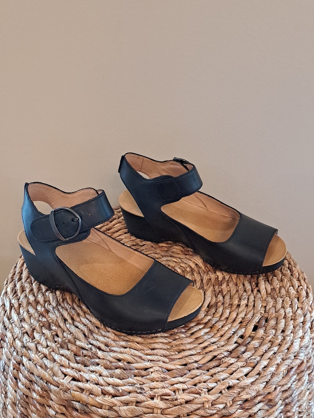Dansko Womens Tiana Boho/Comfort Open Toe Black Leather Mary Jane Clogs 38/7.5